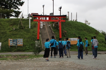 名取市閖上の日和山にて