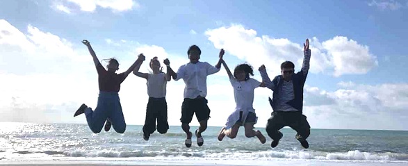 海外での体験を楽しむ学生たち